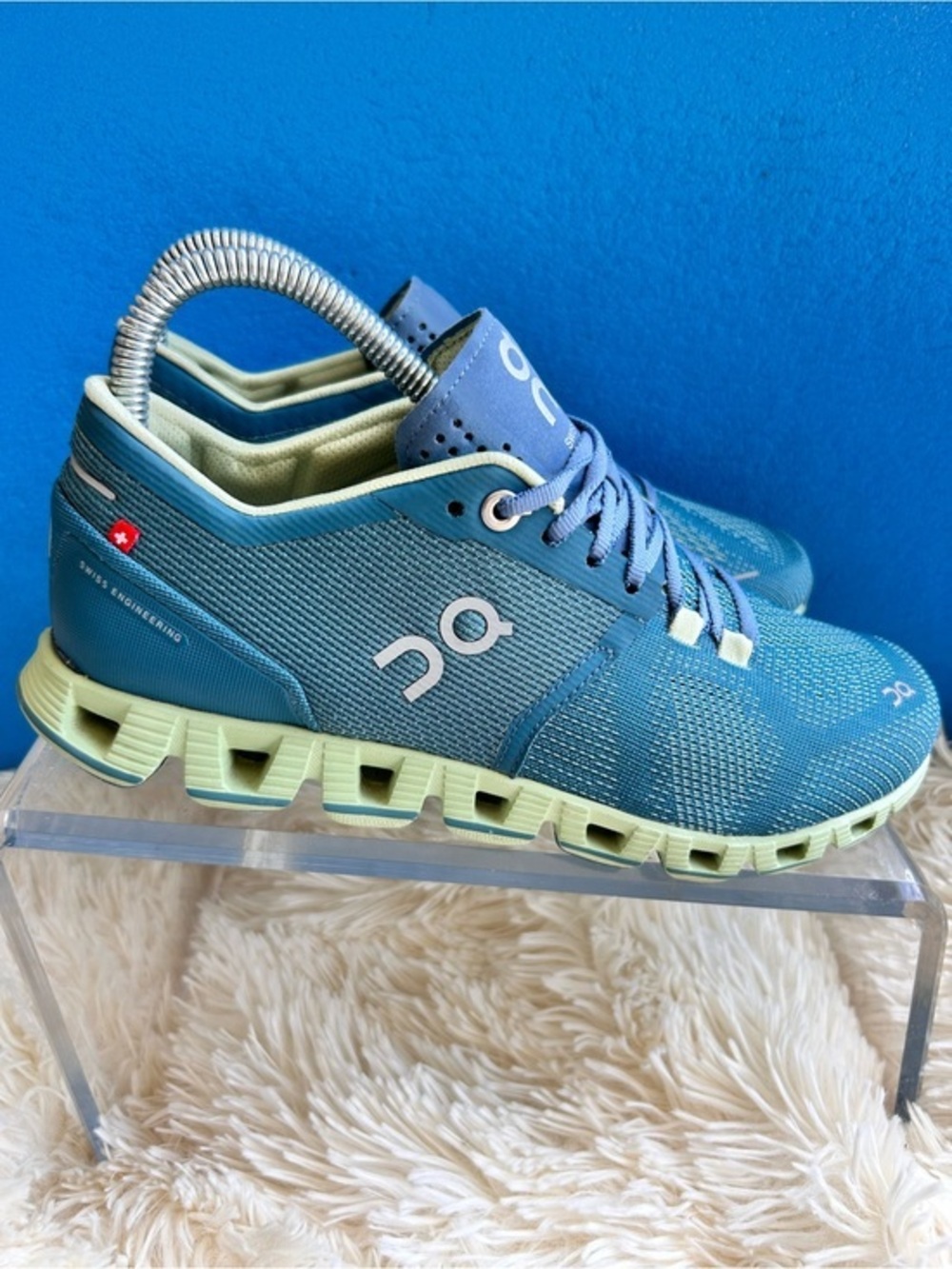 On Cloud X Shoes Women’s Size 6